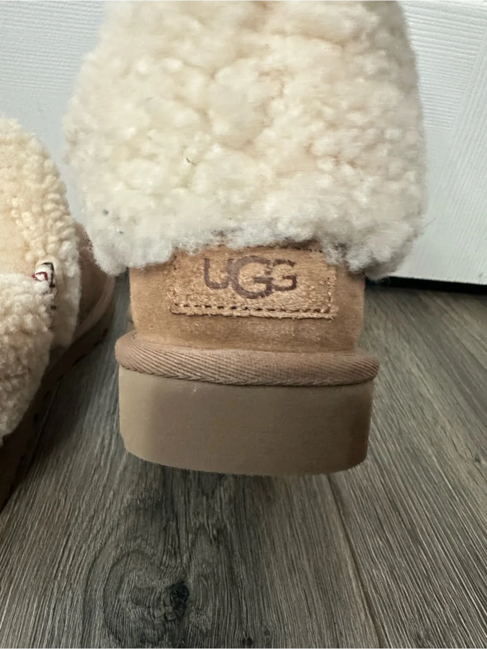 UGG Classic Ultra Mini Braid Boots — Chestnut — Size 8